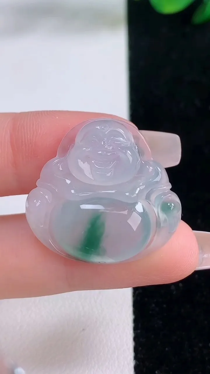 天然A货翡翠种飘花佛公吊坠，尺寸25.6-27.2-5.6，重量:5.98g
12月7日