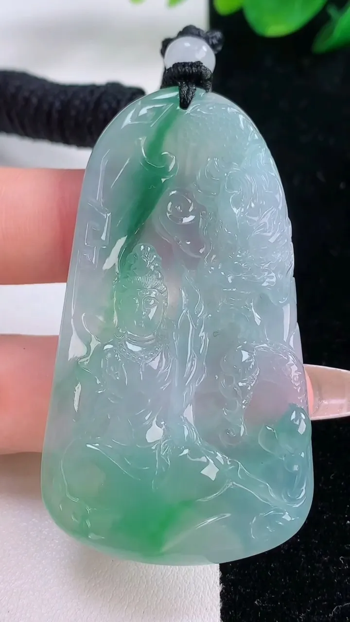 天然A货翡翠祥龙文殊菩萨吊坠，尺寸60.7-33.6-4.8，重量:26.11g
12月7日