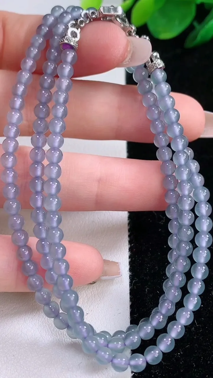 天然A货翡翠冰种紫罗兰小米珠项链，尺寸3.8-152颗，重量:17.03g
12月7日