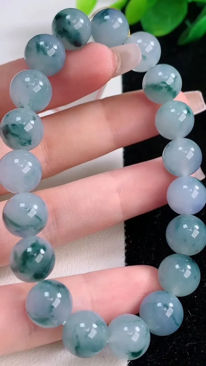 天然A货翡翠种紫罗兰飘花圆珠手串，尺寸10-19，重量:36.37g12月7日
工厂直销收藏佳品,种好水足，色泽均匀，有种有色，上手高大气！