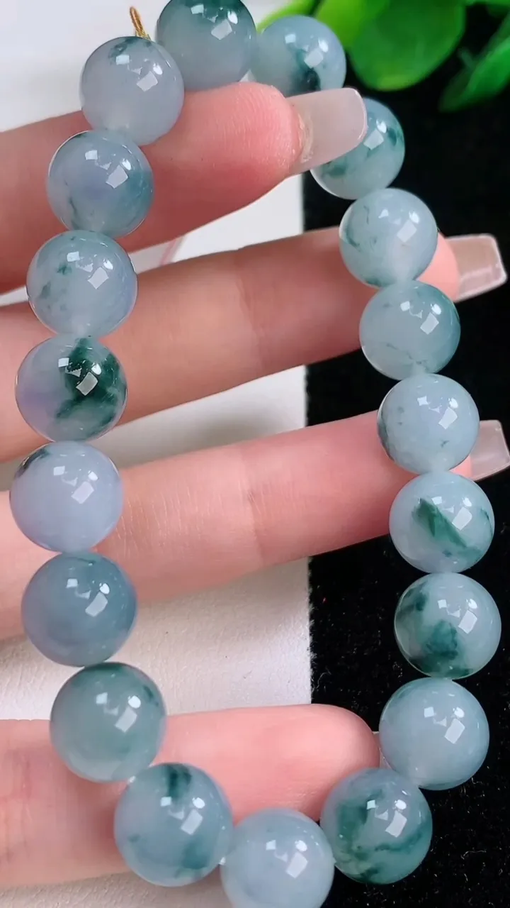 天然A货翡翠种紫罗兰飘花圆珠手串，尺寸10-19，重量:36.37g12月7日
工厂直销收藏佳品,种