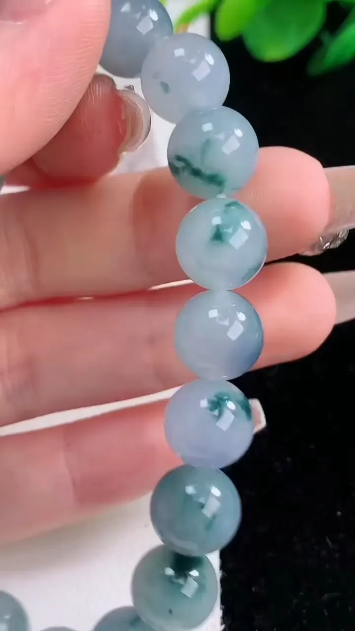 天然A货翡翠种紫罗兰飘花圆珠手串，尺寸10-19，重量:36.37g12月7日
工厂直销收藏佳品,种好水足，色泽均匀，有种有色，上手高大气！