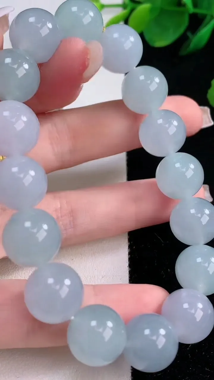 天然A货翡翠紫罗兰圆珠手串，尺寸12.8-16颗，重量:58.86g12月7日
工厂直销收藏佳品,种