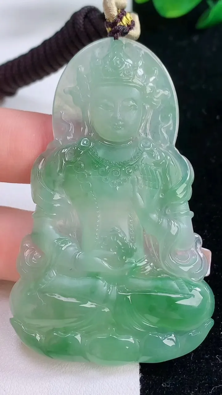 天然A货翡翠度母观音吊坠，尺寸68.7-42.5-5，重量:29.54g
12月7日