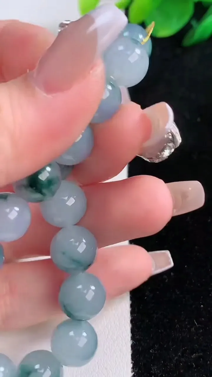 天然A货翡翠种紫罗兰飘花圆珠手串，尺寸10-19，重量:36.37g12月7日
工厂直销收藏佳品,种好水足，色泽均匀，有种有色，上手高大气！