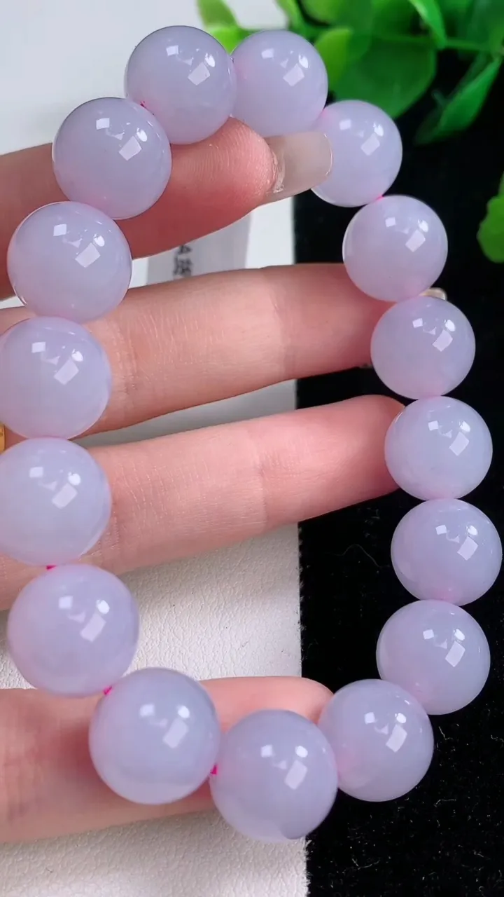 天然A货翡翠紫罗兰圆珠手串，尺寸12.6-16颗，重量:56.34g12月7日
工厂直销收藏佳品,种
