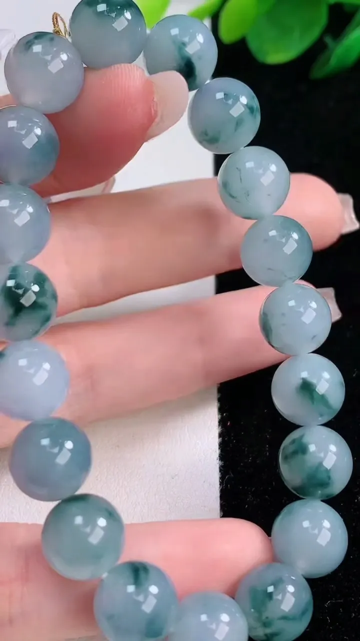 天然A货翡翠种紫罗兰飘花圆珠手串，尺寸10-19，重量:36.37g12月7日
工厂直销收藏佳品,种