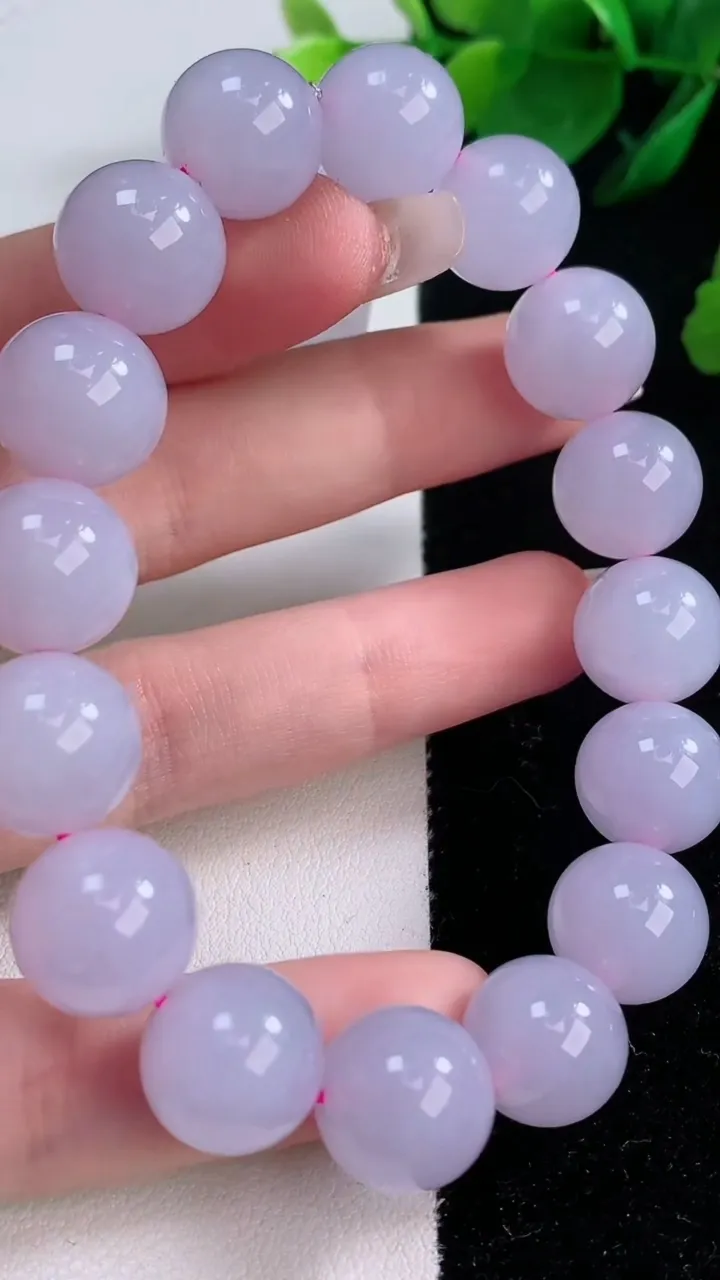 天然A货翡翠紫罗兰圆珠手串，尺寸12.6-16颗，重量:56.34g12月7日
工厂直销收藏佳品,种
