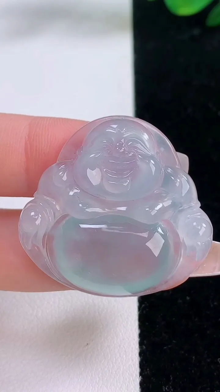 天然A货翡翠佛公吊坠，尺寸32.5-35-6.2，重量:10.68g
12月7日