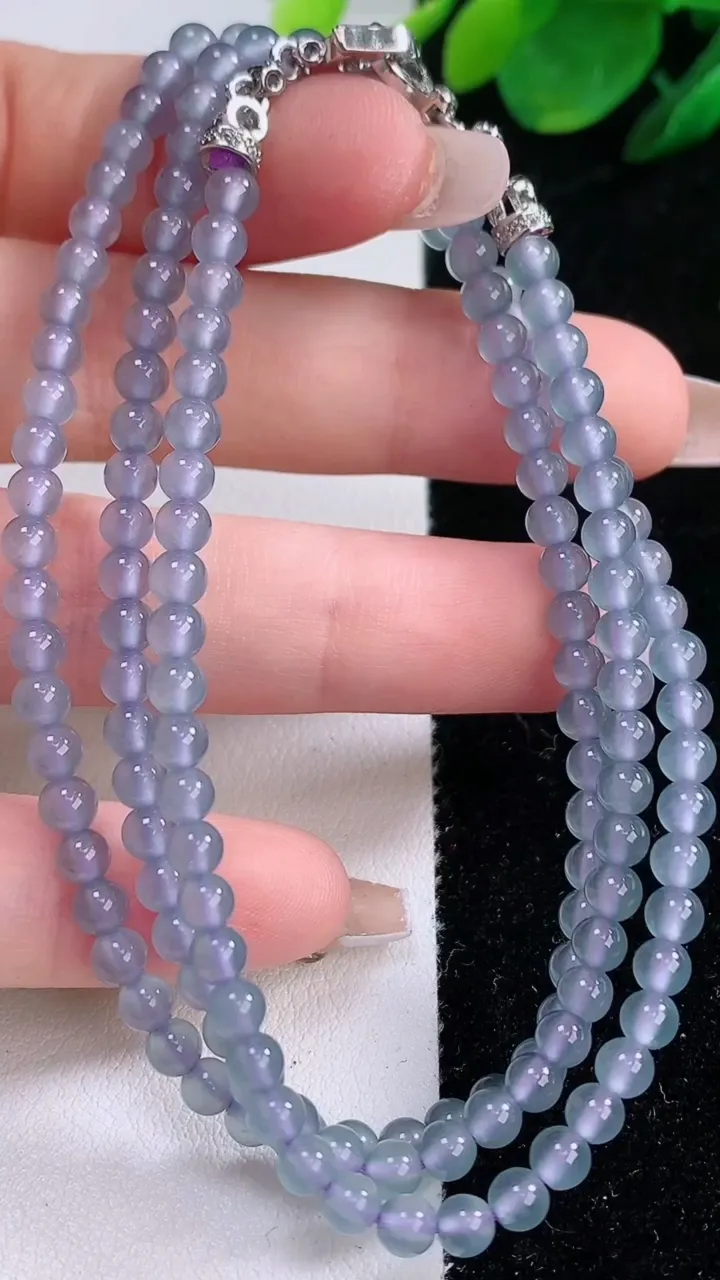 天然A货翡翠冰种紫罗兰小米珠项链，尺寸3.8-152颗，重量:17.03g
12月7日