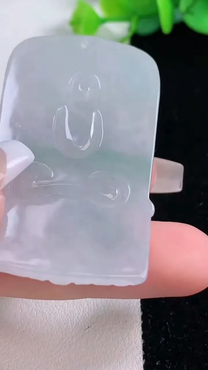 天然A货翡翠文殊菩萨吊坠，尺寸51.5-30-4.8，重:18.04g
12月7日