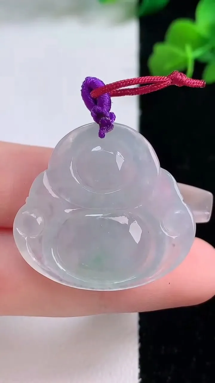 天然A货翡翠佛公吊坠，尺寸28.7-31-5.6，重量:7.81g
12月8日