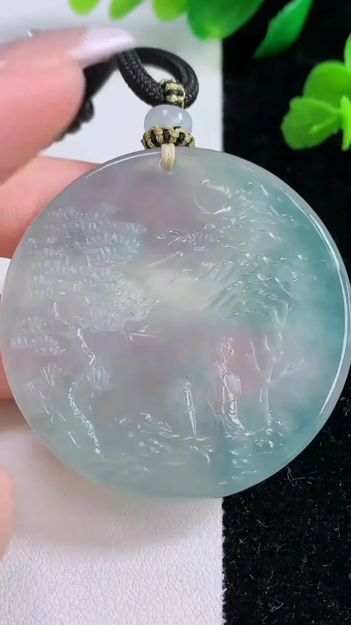 天然A货翡翠山水牌吊坠，尺寸51.8-5.5，重量:42.33g
12月8日