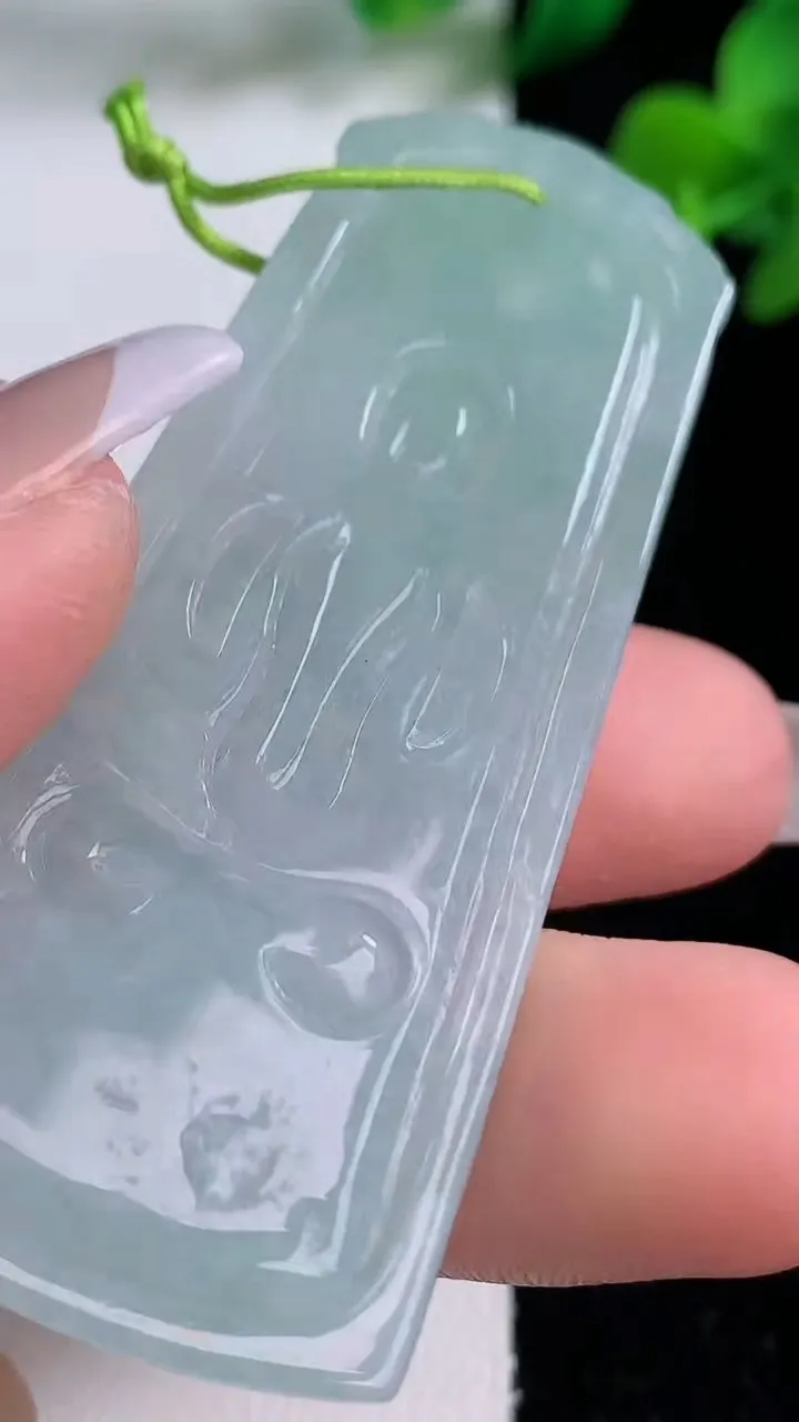 天然A货翡翠普贤菩萨吊坠，尺寸61.8-27.4-6.2，重量:21.92g
12月8日