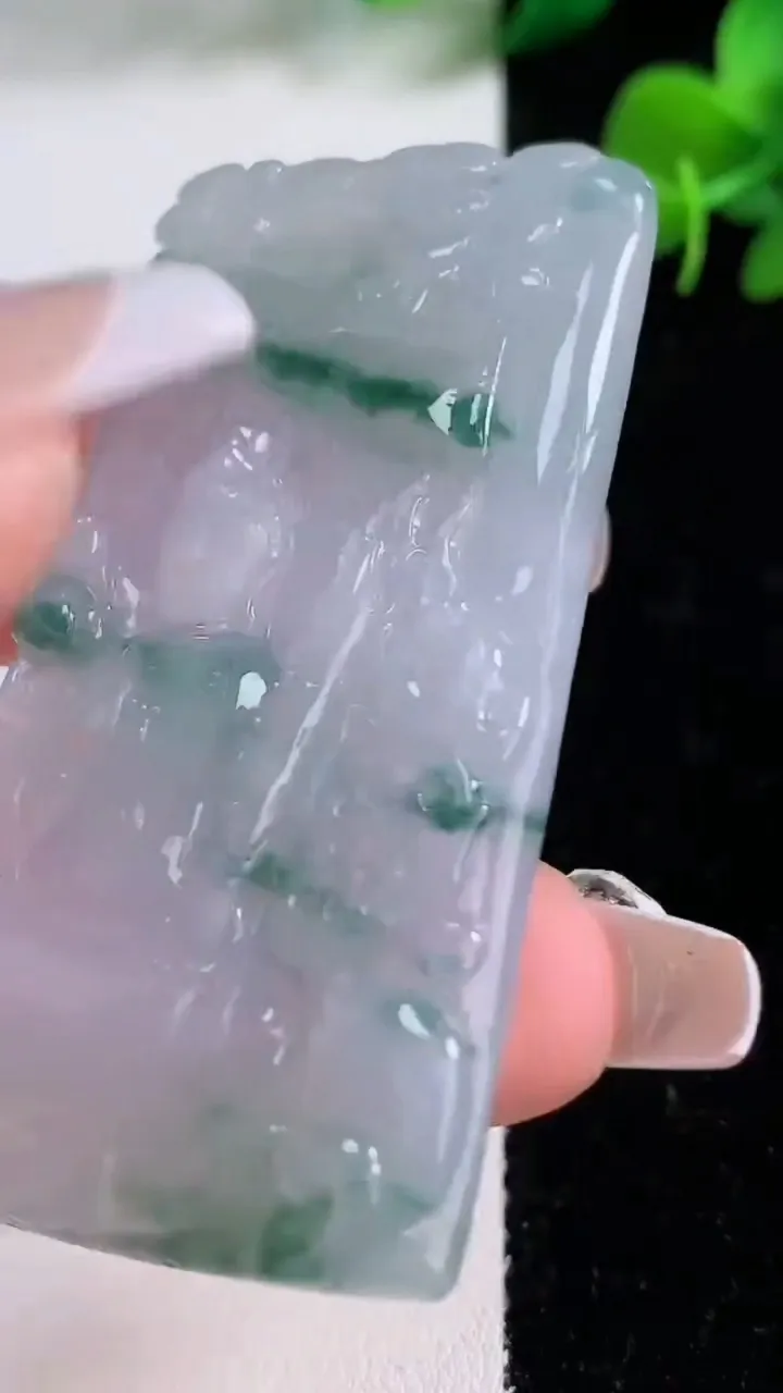 天然A货翡翠冰种飘花虚空藏菩萨吊坠，尺寸58.5-34-6.3，重量:31.78g
12月8日