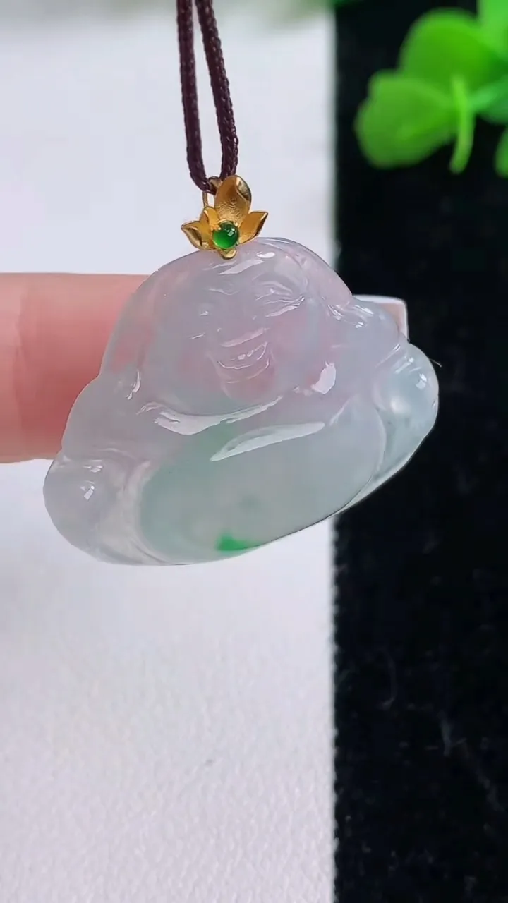 天然A货翡翠佛公吊坠，尺寸24.2-29-3.8，重量:4.39g
12月8日