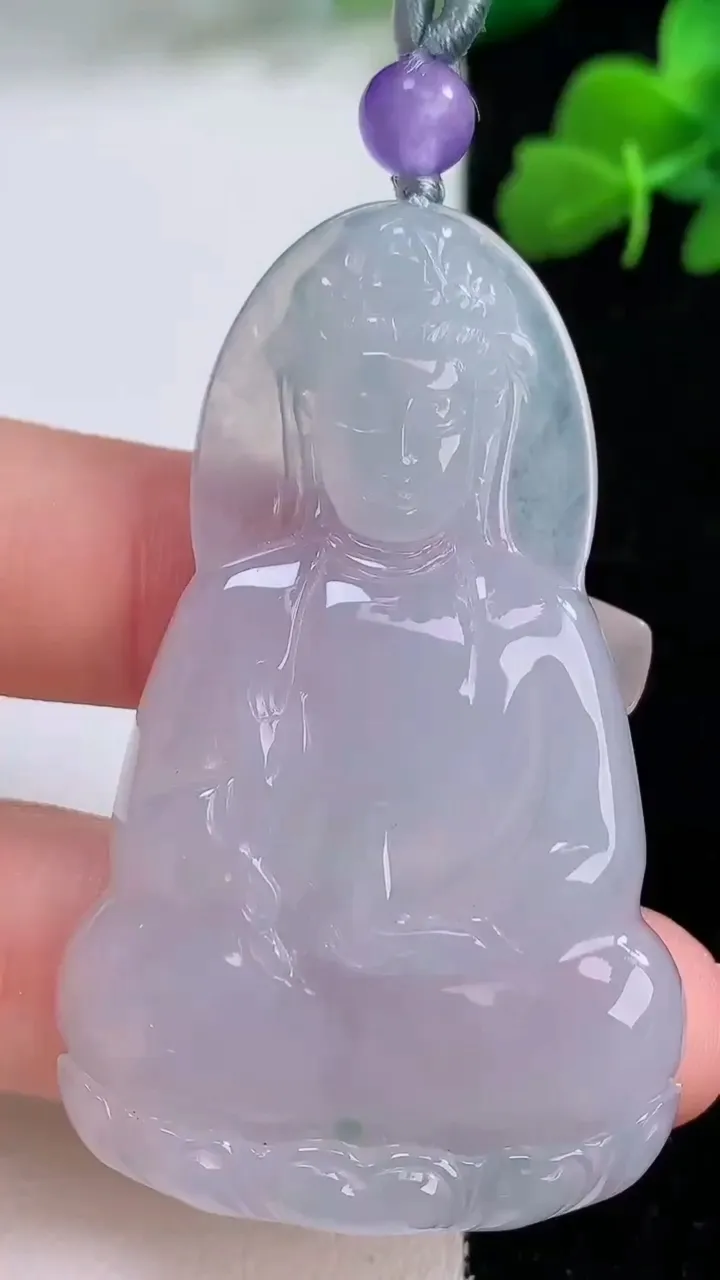 天然A货翡翠紫罗兰观音菩萨吊坠，尺寸56.4-34.5-5.5，重量:20.11g
12月8日