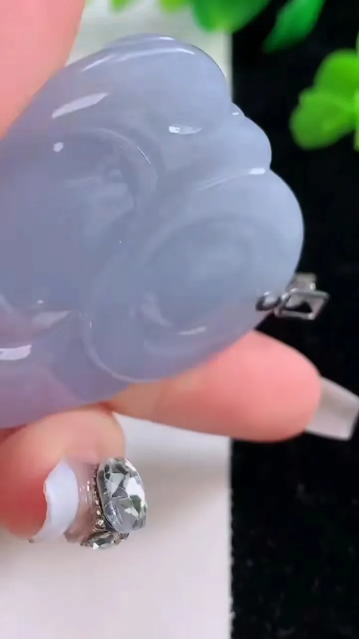 天然A货翡翠18K金紫罗兰佛公吊坠，尺寸44.8-47.8-10，重量:35.01g
12月8日