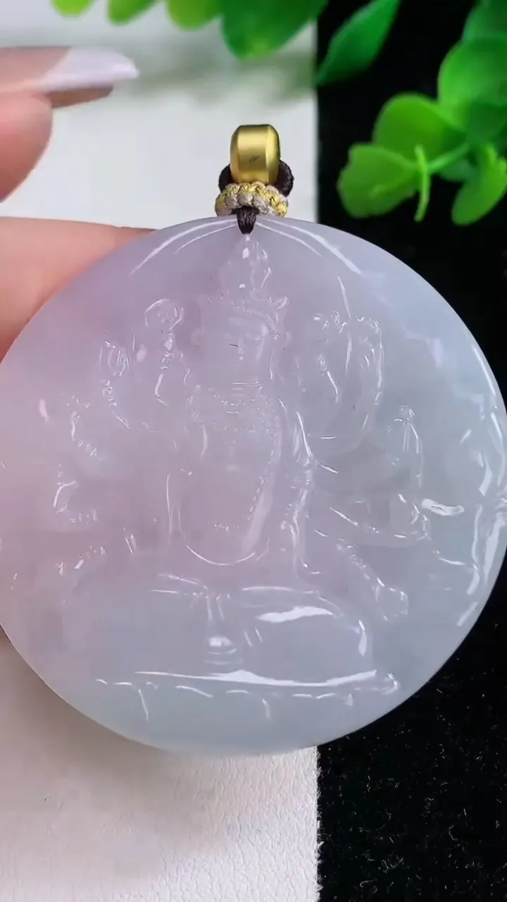 天然A货翡翠紫罗兰千手观音吊坠，尺寸53.3-4.8，重量:31.72g
12月8日