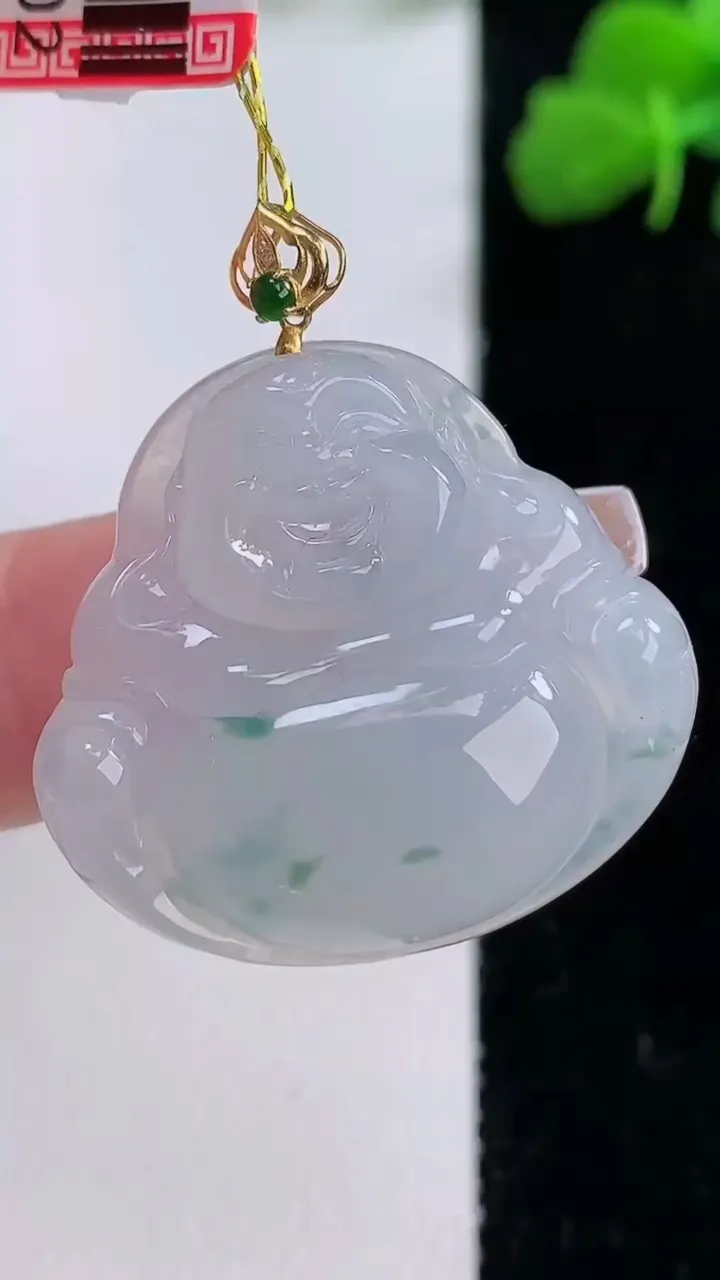 天然A货翡翠种飘花佛公吊坠，尺寸25-28-5.8，重量:6.84g
12月8日