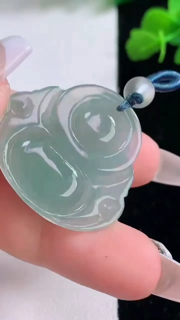 天然A货翡翠佛公吊坠，尺寸29.2-32-5.5，重量:8.02g
12月8日