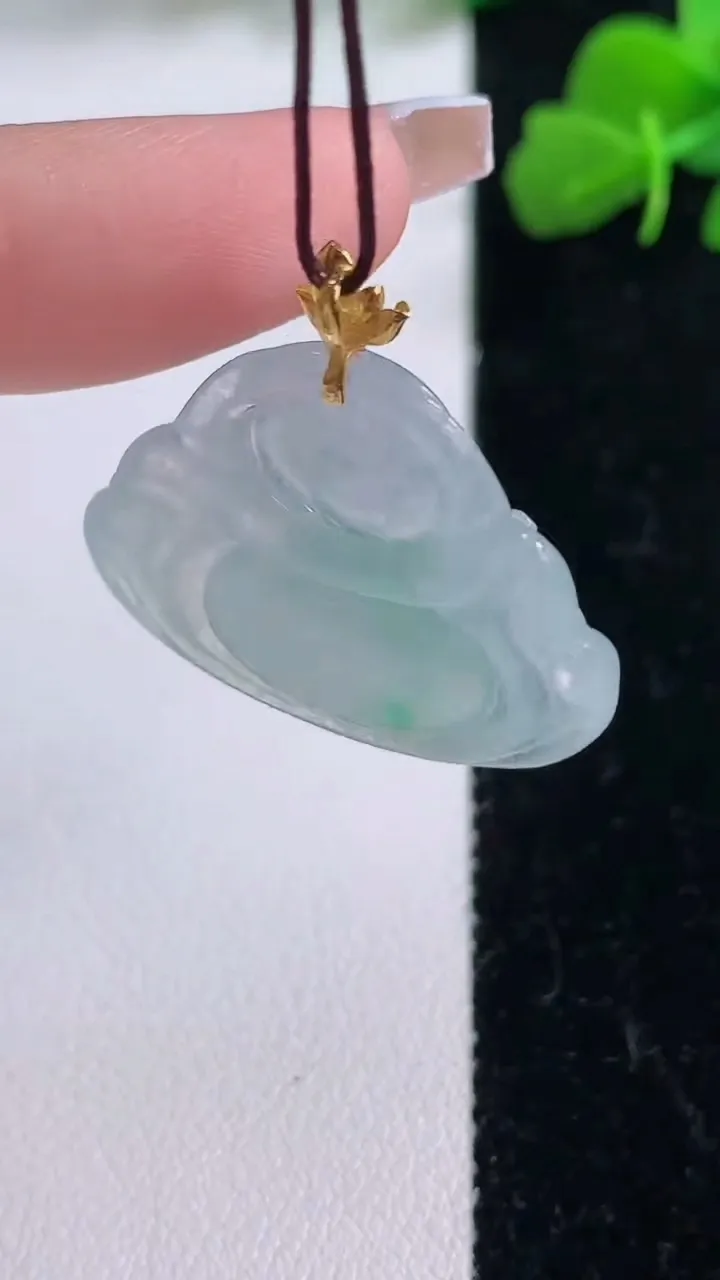 天然A货翡翠佛公吊坠，尺寸24.2-29-3.8，重量:4.39g
12月8日