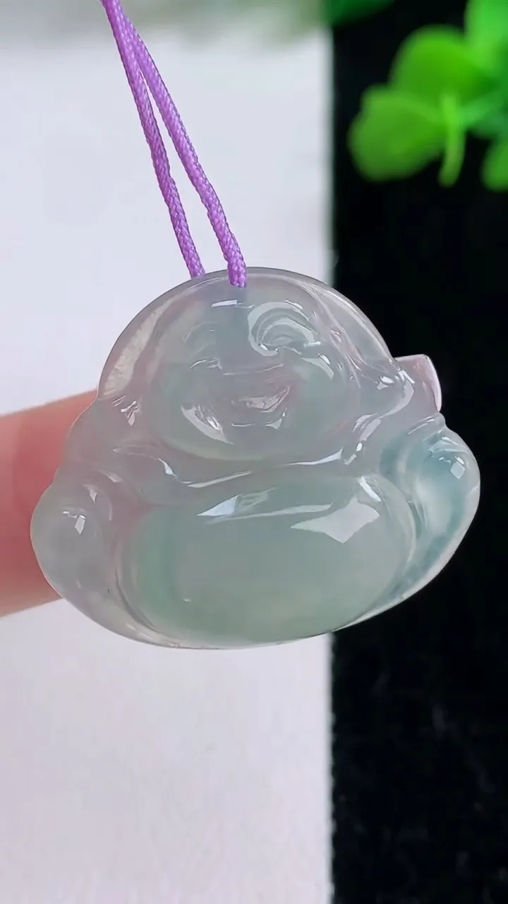 天然A货翡翠佛公吊坠，尺寸24-28-4.5，重量:4.78g
12月8日