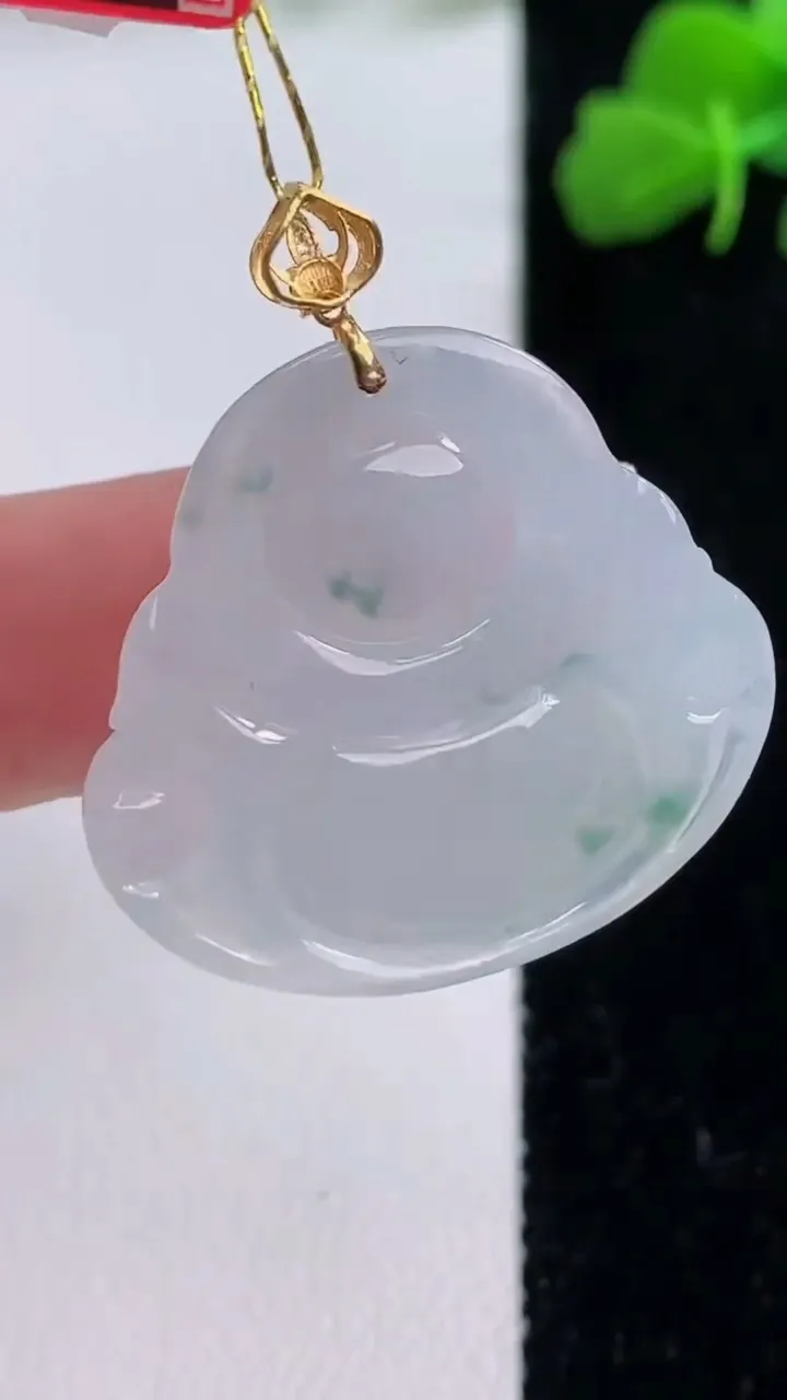 天然A货翡翠种飘花佛公吊坠，尺寸25-28-5.8，重量:6.84g
12月8日