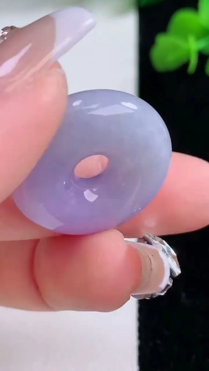 天然A货翡翠紫罗兰平安环吊坠，尺寸24.2-6.8，重量:8.71g
12月8日