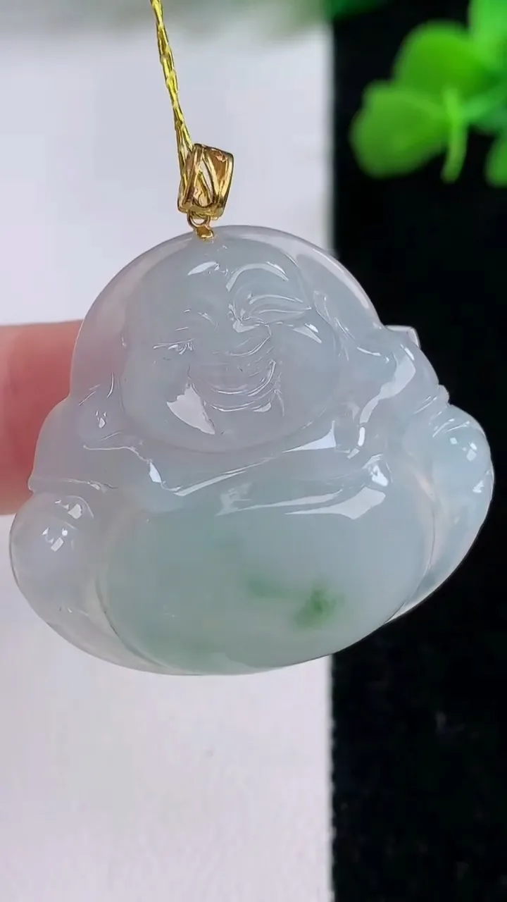 天然A货翡翠种飘花佛公吊坠，尺寸30.5-33.3-5.8，重量:9.49g
12月8日