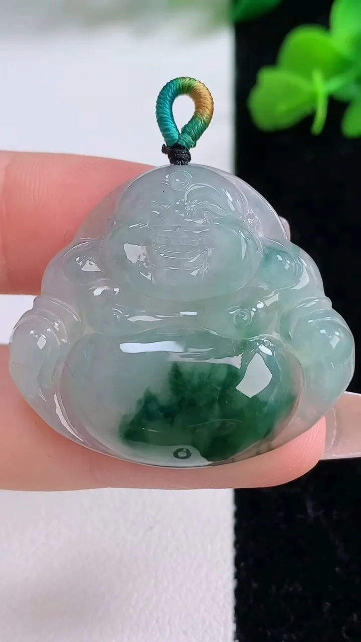 天然A货翡翠冰种飘花佛公吊坠，尺寸30.7-34.6-6，重量:9.39g
12月8日