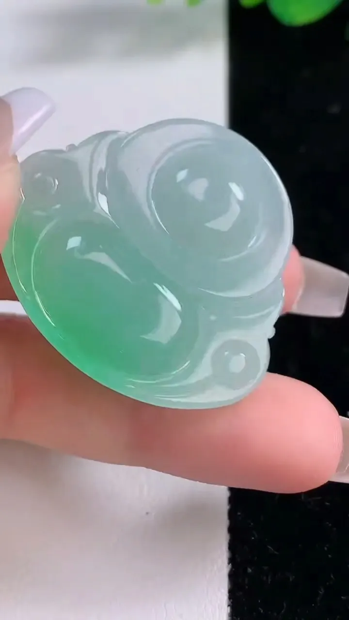 天然A货翡翠佛公吊坠，尺寸33.3-37-9，重量:17.65g
12月8日