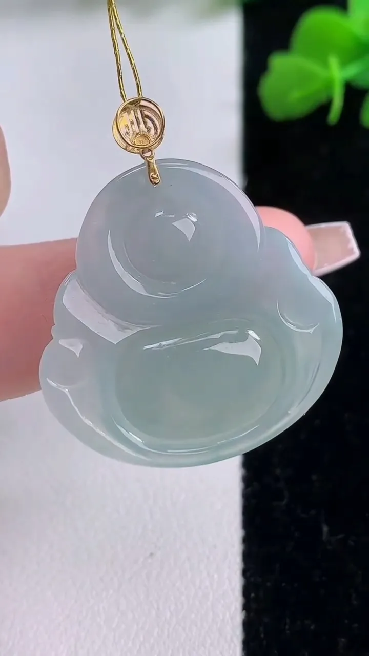 天然A货翡翠佛公吊坠，尺寸28-28.3-5.3，重量:6.97g
12月8日