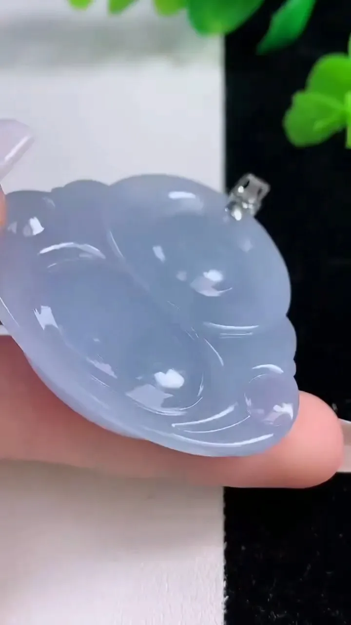 天然A货翡翠18K金紫罗兰佛公吊坠，尺寸44.8-47.8-10，重量:35.01g
12月8日