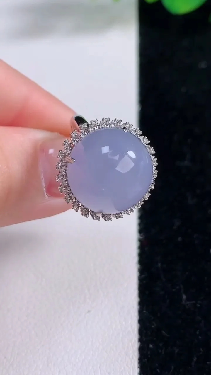 天然A货翡翠18K金紫罗兰蛋面戒指，尺寸17.5-14-13.7-12.4，重量:6.42g2025