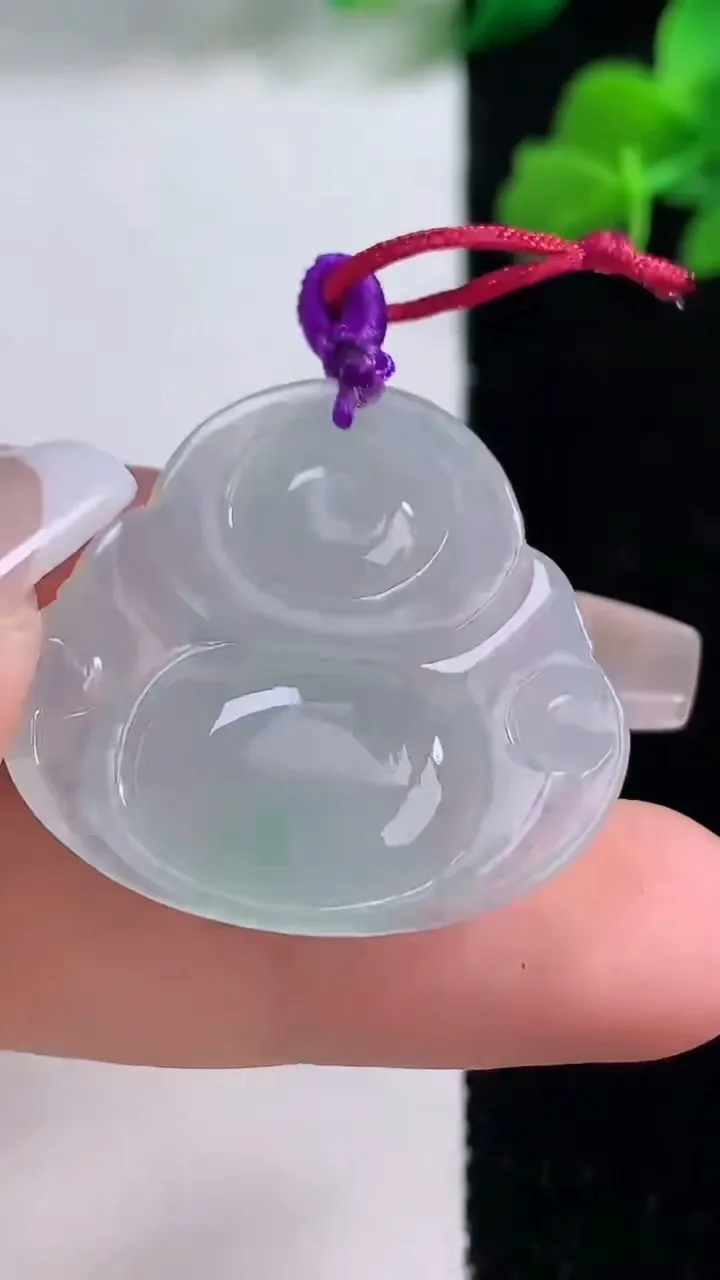 天然A货翡翠佛公吊坠，尺寸28.7-31-5.6，重量:7.81g
12月8日