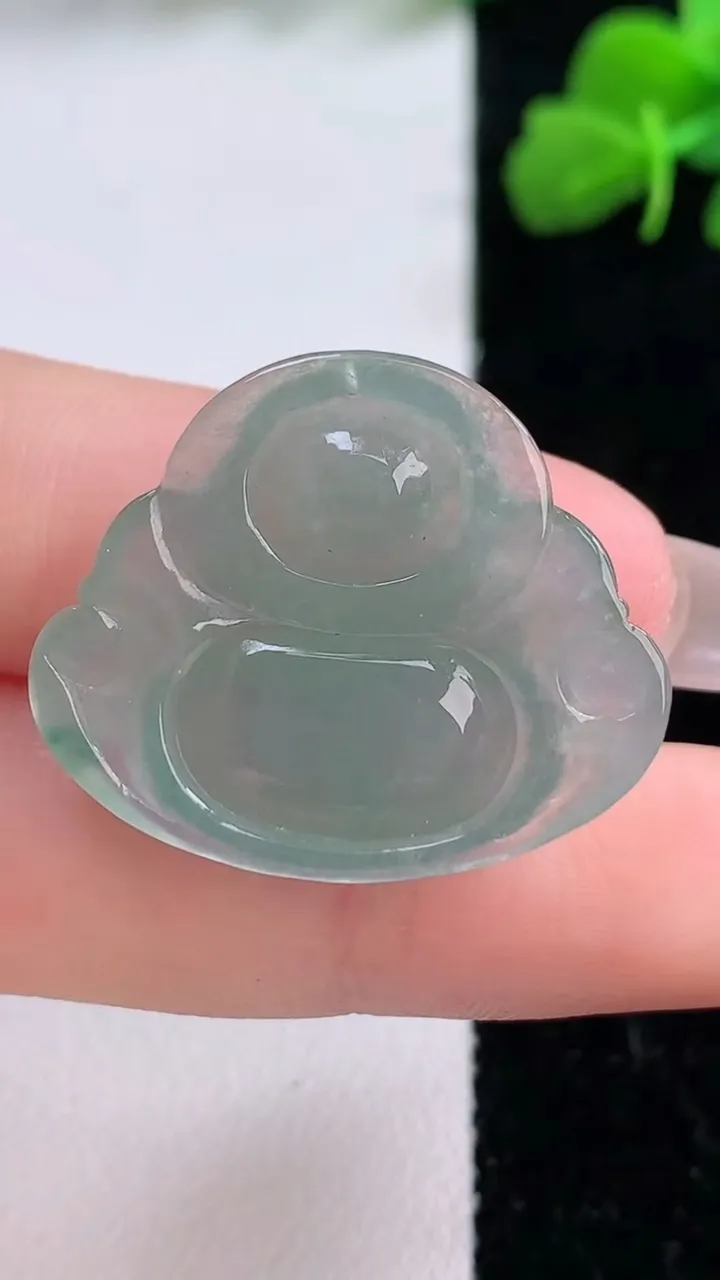 天然A货翡翠佛公吊坠，尺寸24-28.7-6，重量:6.05g
12月8日