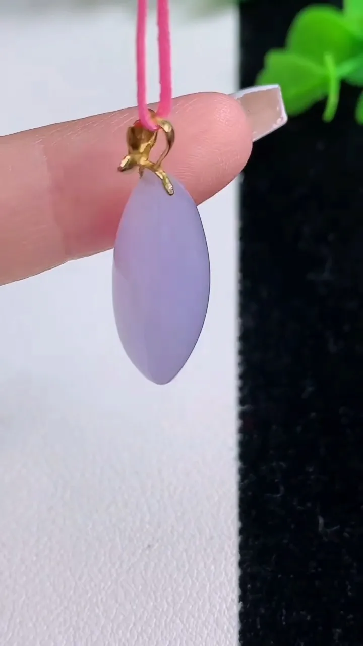 天然A货翡翠18K金紫罗兰水滴吊坠，尺寸21.9-15.4-8.3，重量:4.57g
12月8日