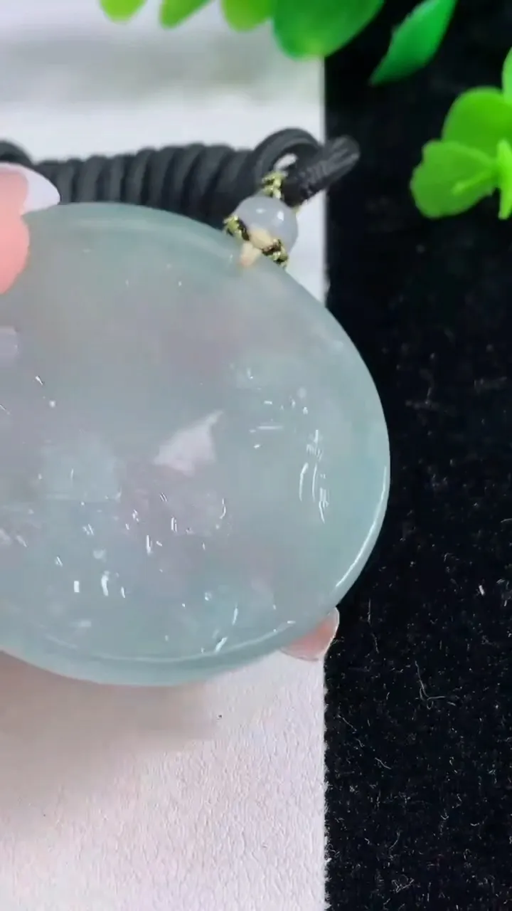 天然A货翡翠山水牌吊坠，尺寸51.8-5.5，重量:42.33g
12月8日