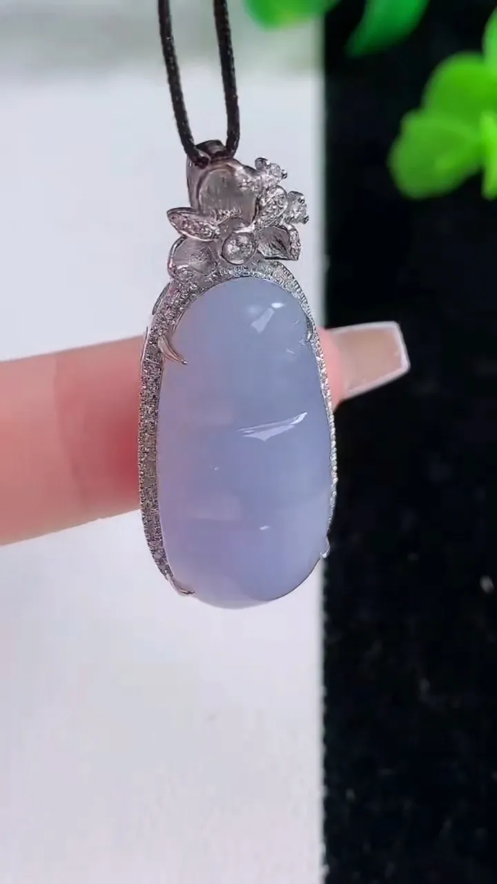 天然A货翡翠18K金紫罗兰福豆吊坠，尺寸37.2-15-8.5，裸石27.3-13重量:6.19g
