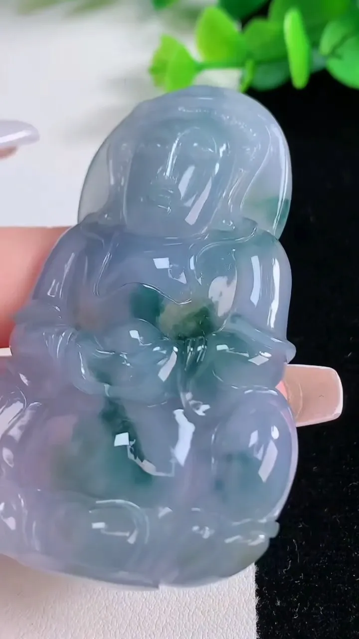 天然A货翡翠紫罗兰飘花观音菩萨吊坠，尺寸65.3-40.5-8.5，重:33.45g
12月8日