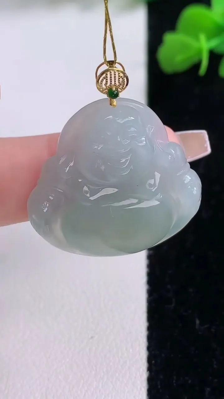 天然A货翡翠佛公吊坠，尺寸28-28.3-5.3，重量:6.97g
12月8日