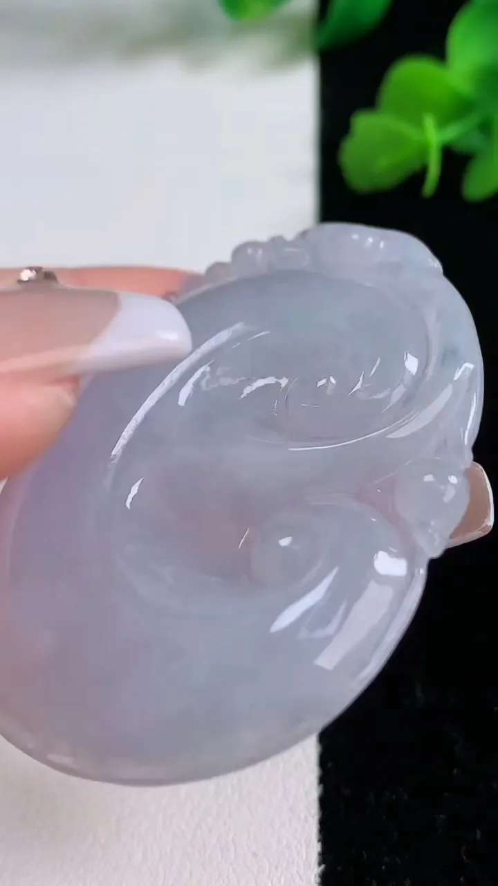 天然A货翡翠紫罗兰如意吊坠，尺寸52.7-40.5-5.4，重量:21.83g
12月8日