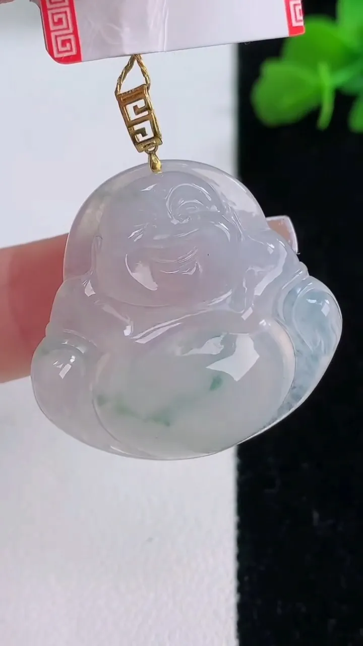 天然A货翡翠种飘花佛公吊坠，尺寸28.8-30.5-5.7，重量:7.87g
12月8日