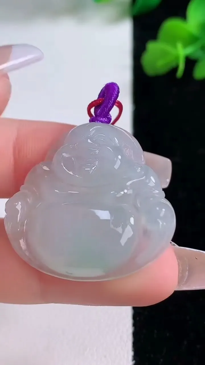 天然A货翡翠佛公吊坠，尺寸28.7-31-5.6，重量:7.81g
12月8日