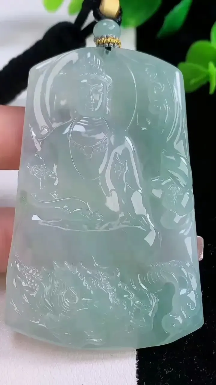 天然A货翡翠御龙大势至菩萨吊坠，尺寸71.1-45.3-5.2，重量:47.68g
12月8日