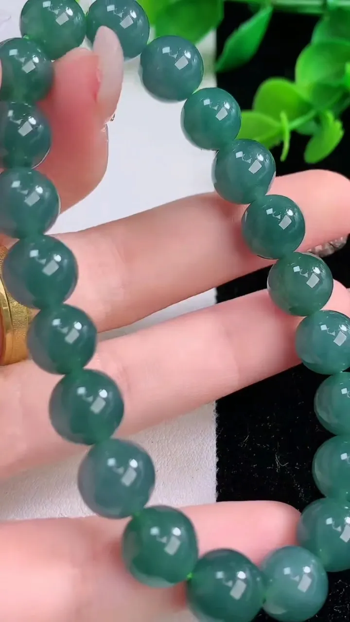 天然A货翡翠圆珠手串，尺寸9-21颗，重量:33.39g12月8日
工厂直销收藏佳品,种好水足，色泽