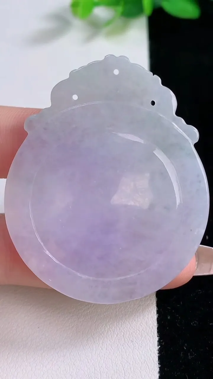 天然A货翡翠紫罗兰龙龟吊坠，尺寸52.3-43-5.2，重量:20.90g
12月9日