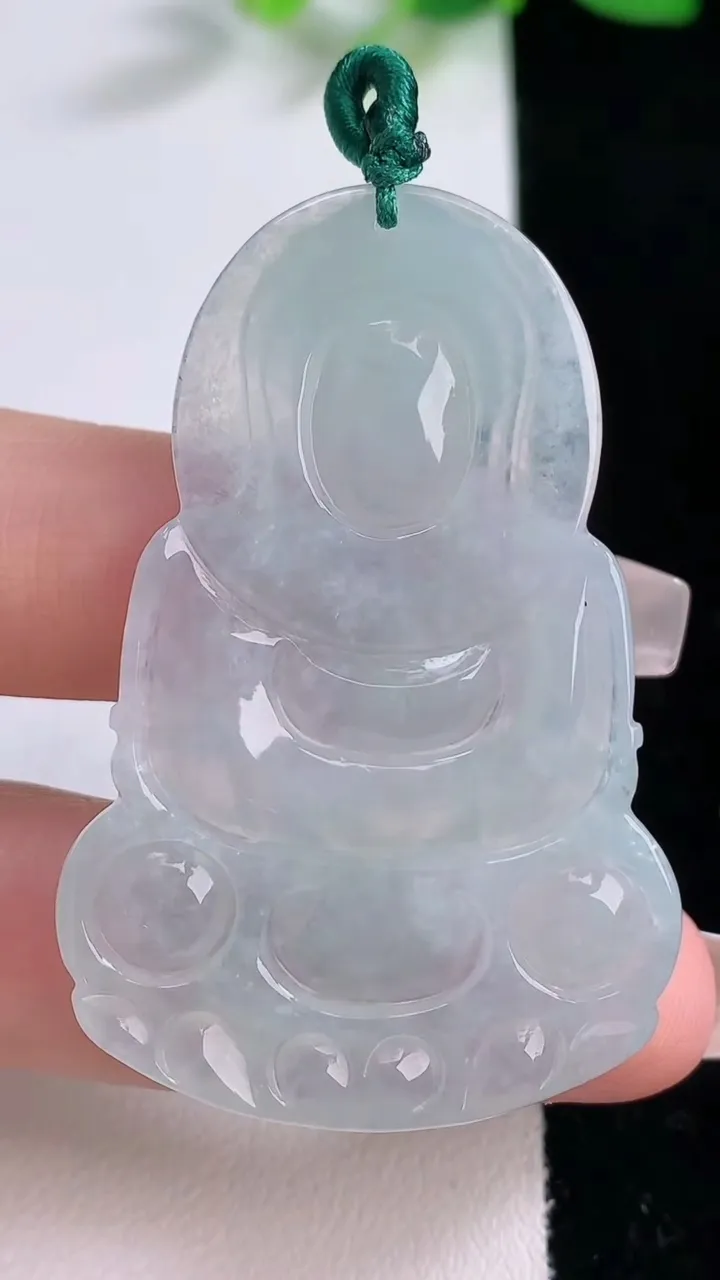 天然A货翡翠观音菩萨吊坠，尺寸49.7-33.2-4.8，重量:13.45g
12月9日