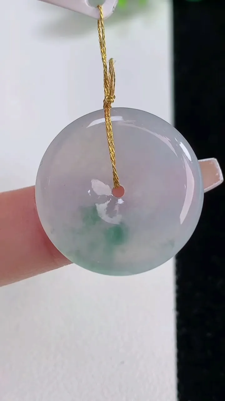 天然A货翡翠冰种飘花平安扣吊坠，尺寸23.4-4，重量:5.38g
12月9日